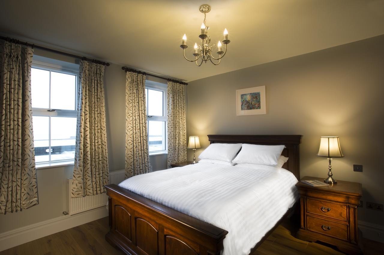Mcloughlins Of Mulranny Hotel Buitenkant foto