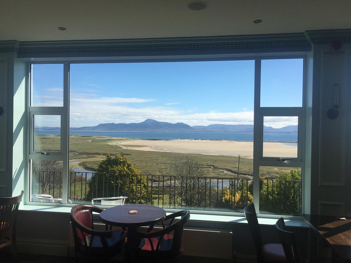 Mcloughlins Of Mulranny Hotel Buitenkant foto